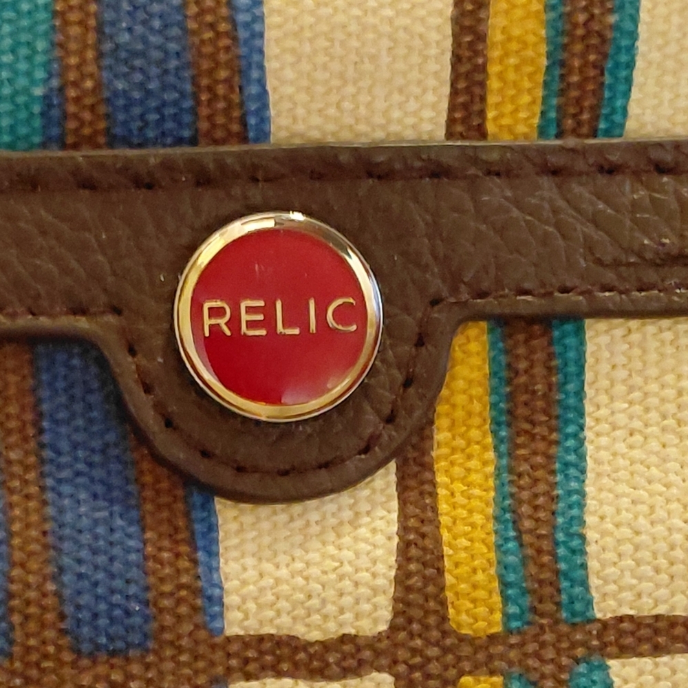 Relic Wristlet - Picture 2 of 7
